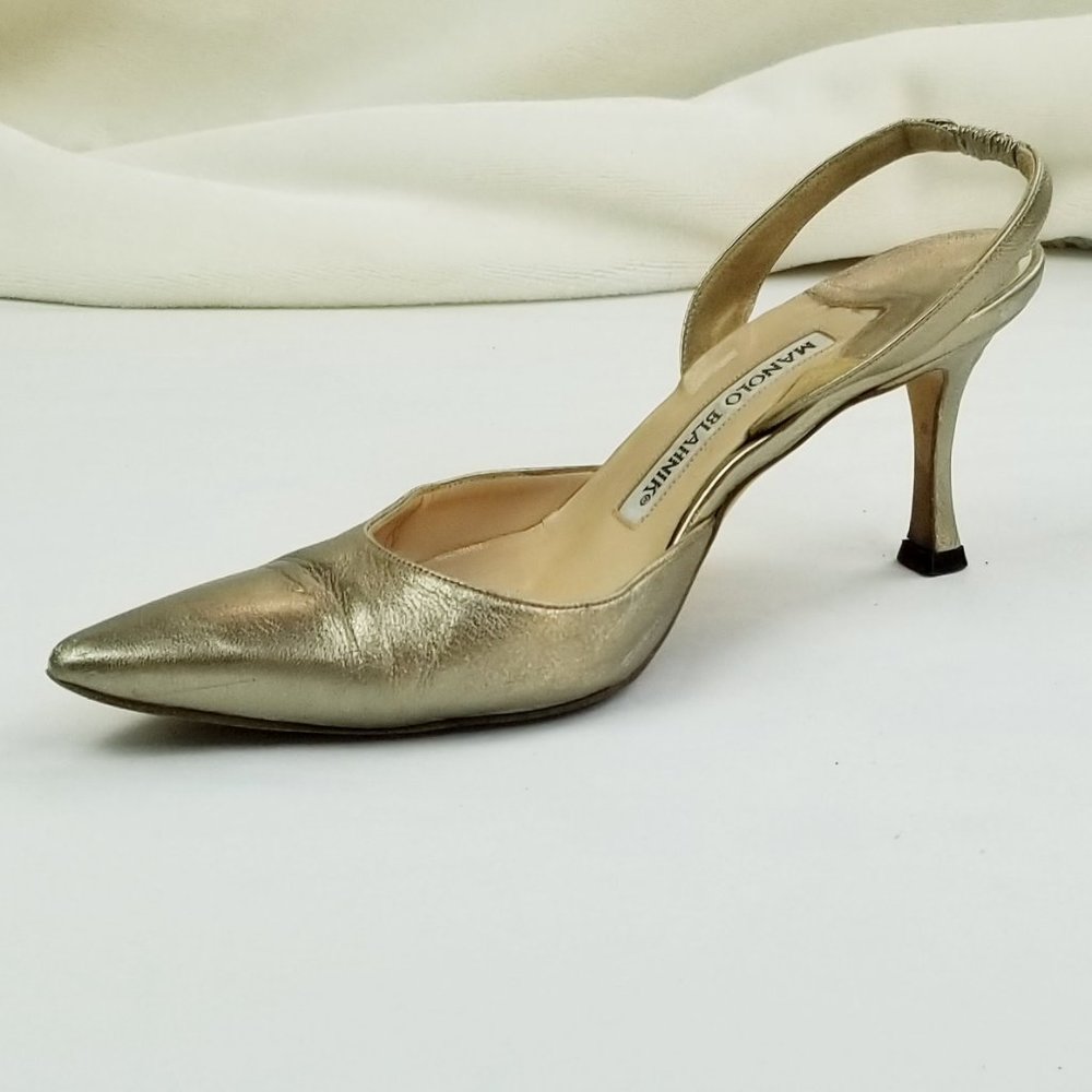 Manolo Blahnik Size 36 (US 6-6.5) Gold Sling Back - Picture 2 of 12